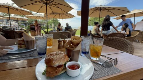 フアラライリゾート ビーチツリー レストラン